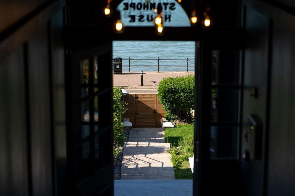 Beachfront Luxury Home With Spectacular Sea Views Herne Bay Esterno foto